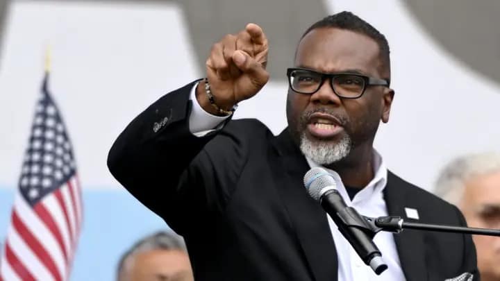 brandon johnson no kings rally chicago